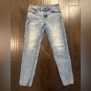 American Eagle AE Outfitters AIRFLEX Stretchy Light Wash Skinny Jeans 31x32